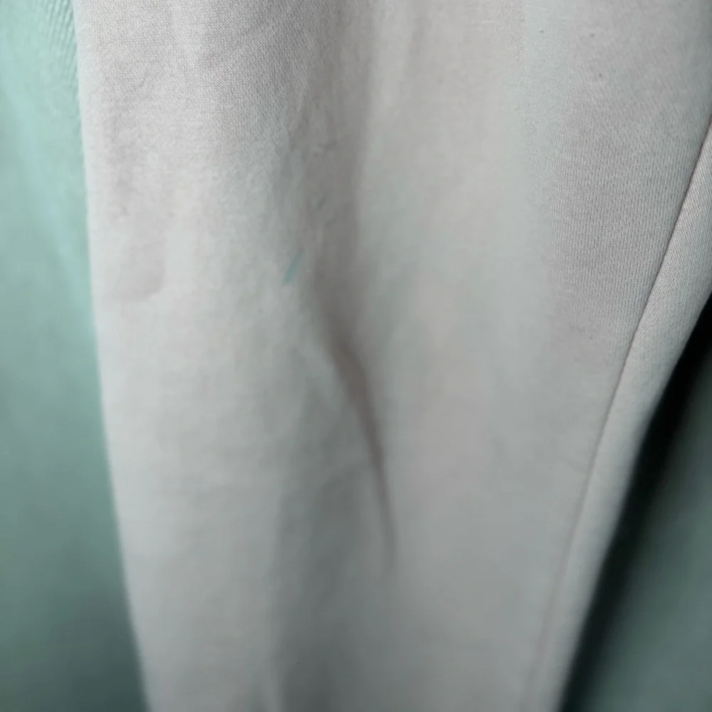 Lazy Pants Niki Fleece Relaxed Joggers with Stain (See Photos) - Medium in Pink - Picture 4 of 9